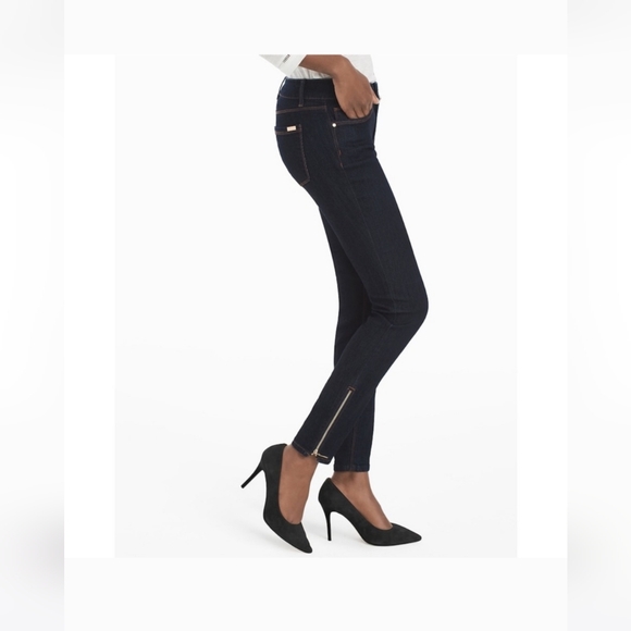 White House Black Market Denim - White House Black Market Dark Blue Skimmer Jeans, Size 2